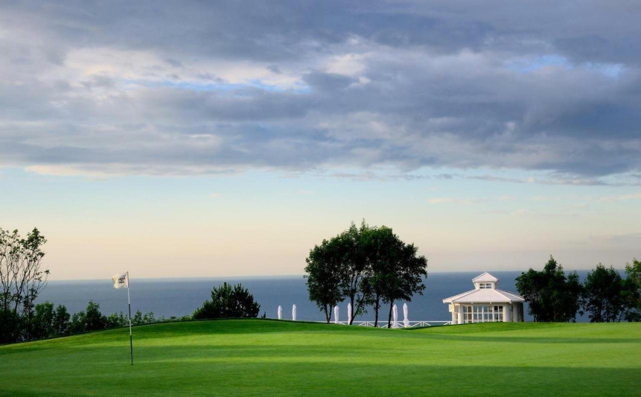Luxury Lighthouse Golf Villa Baltschik Exterior foto